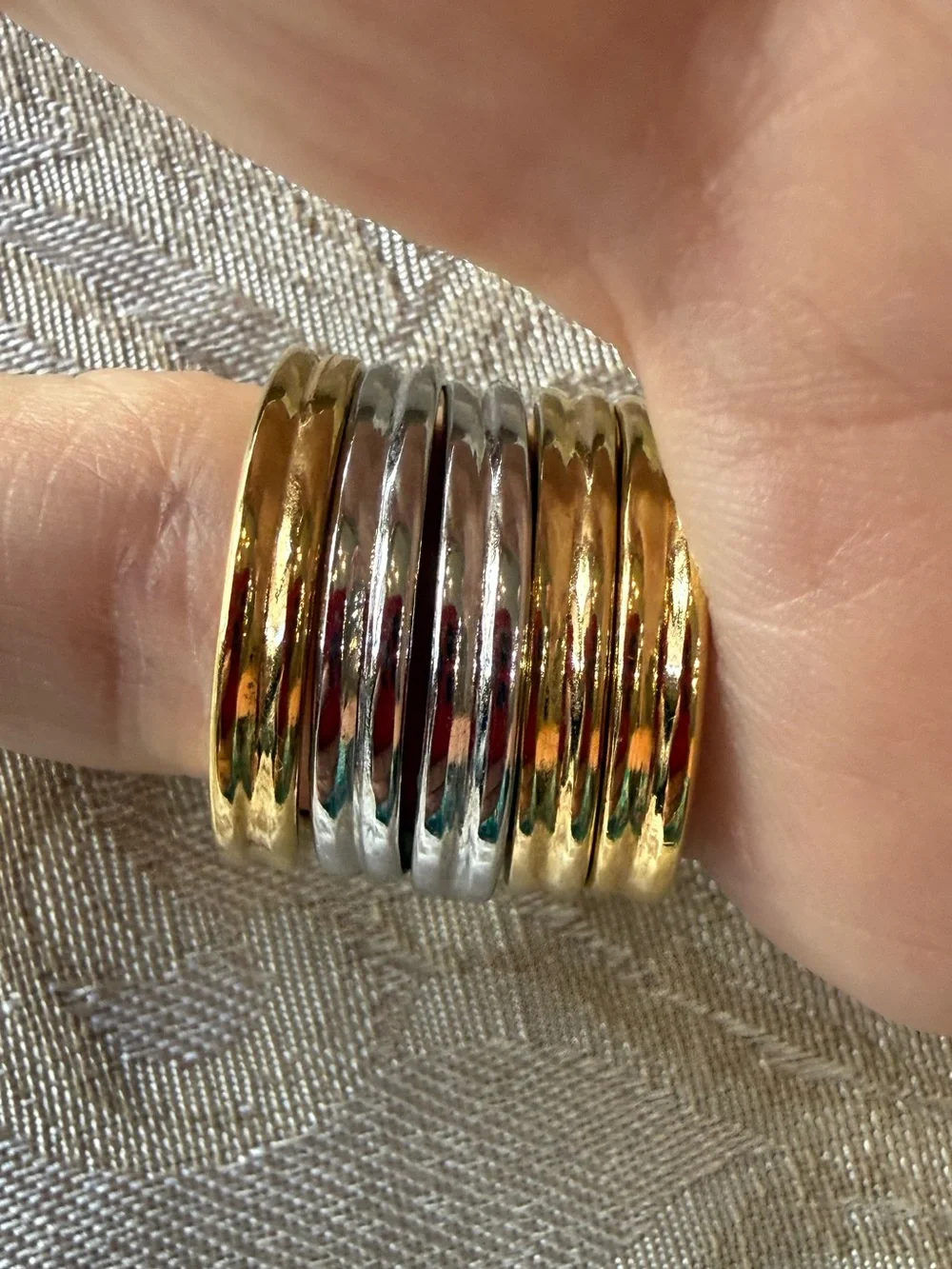 NWOT  Heart Stackable Rings - Gold & Silver